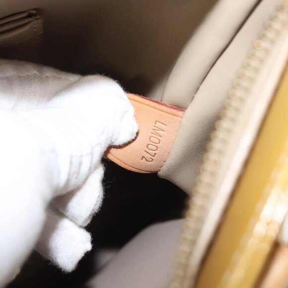 LOUIS VUITTON Monogram Vernis Houston Hand Bag Beige - Picture 12 of 16